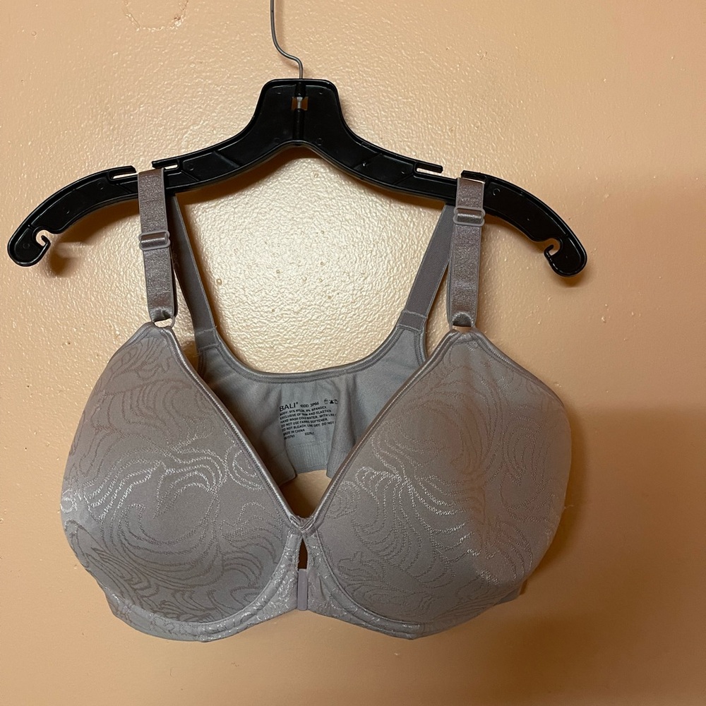 Bali Bra Size (40 DD) Good Condition